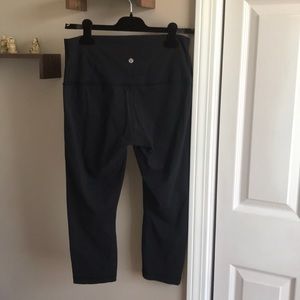 Lululemon cropped pant / Capri fold over top